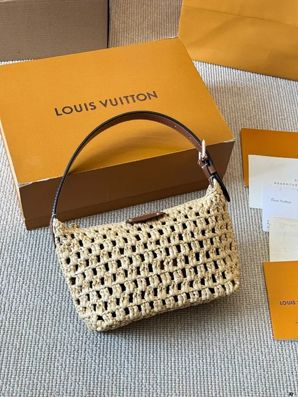 All categories Official website "Brand Women's Bags" Women's Bags 💙 LV 2025 new LV armpit bag