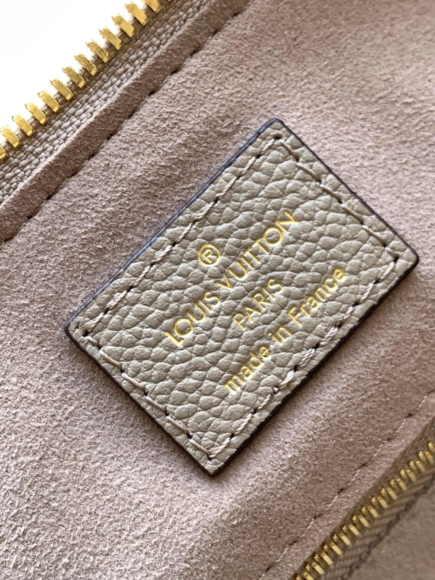 All categories Official website "Brand Women's Bags" Women's Bags 💙 LV 2026 new LV hand-held crossbody bag