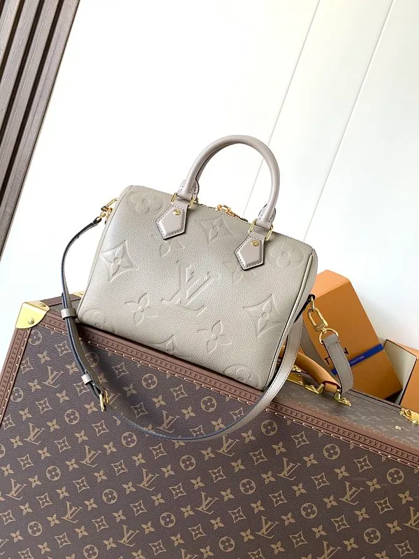 All categories Official website "Brand Women's Bags" Women's Bags 💙 LV 2026 new LV hand-held crossbody bag