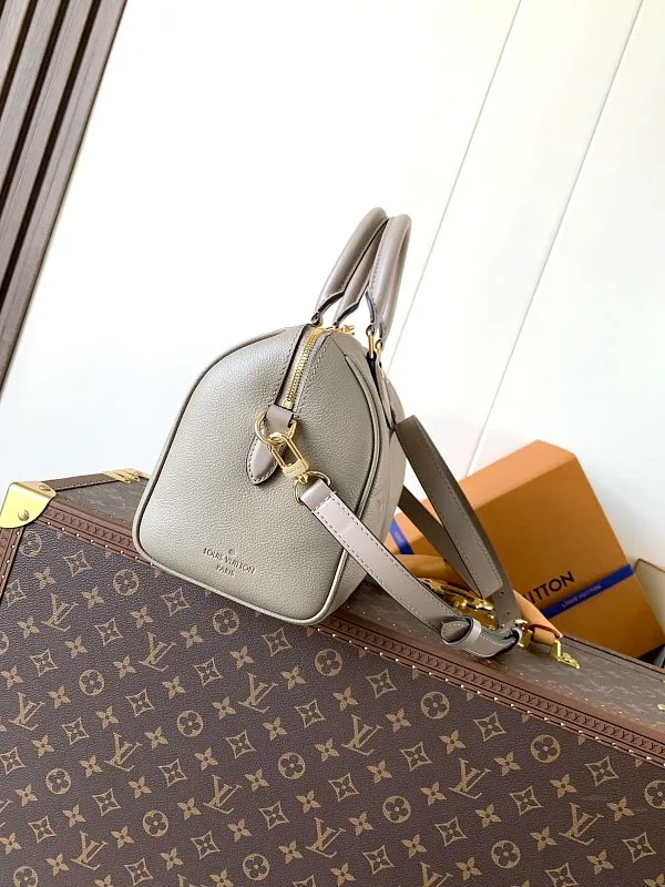 All categories Official website "Brand Women's Bags" Women's Bags 💙 LV 2026 new LV hand-held crossbody bag