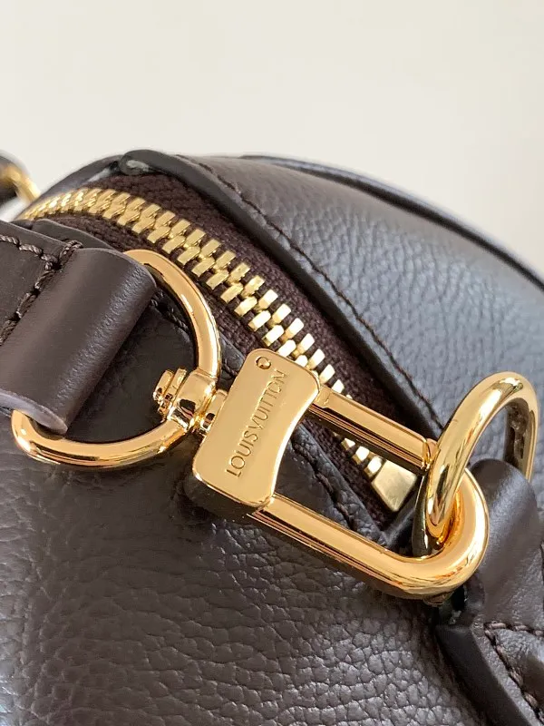 All categories Official website "Brand Women's Bags" Women's Bags 💙 LV 2026 new LV hand-held crossbody bag