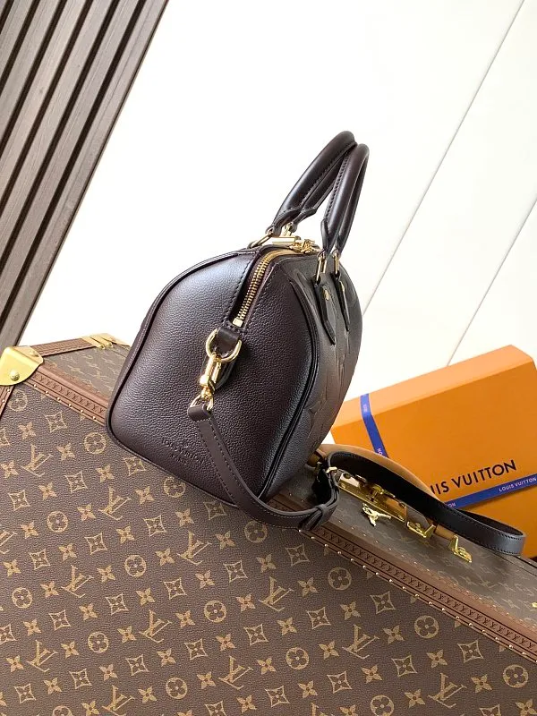 All categories Official website "Brand Women's Bags" Women's Bags 💙 LV 2026 new LV hand-held crossbody bag