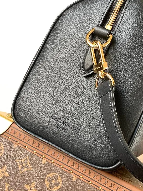 All categories Official website "Brand Women's Bags" Women's Bags 💙 LV 2026 new LV hand-held crossbody bag