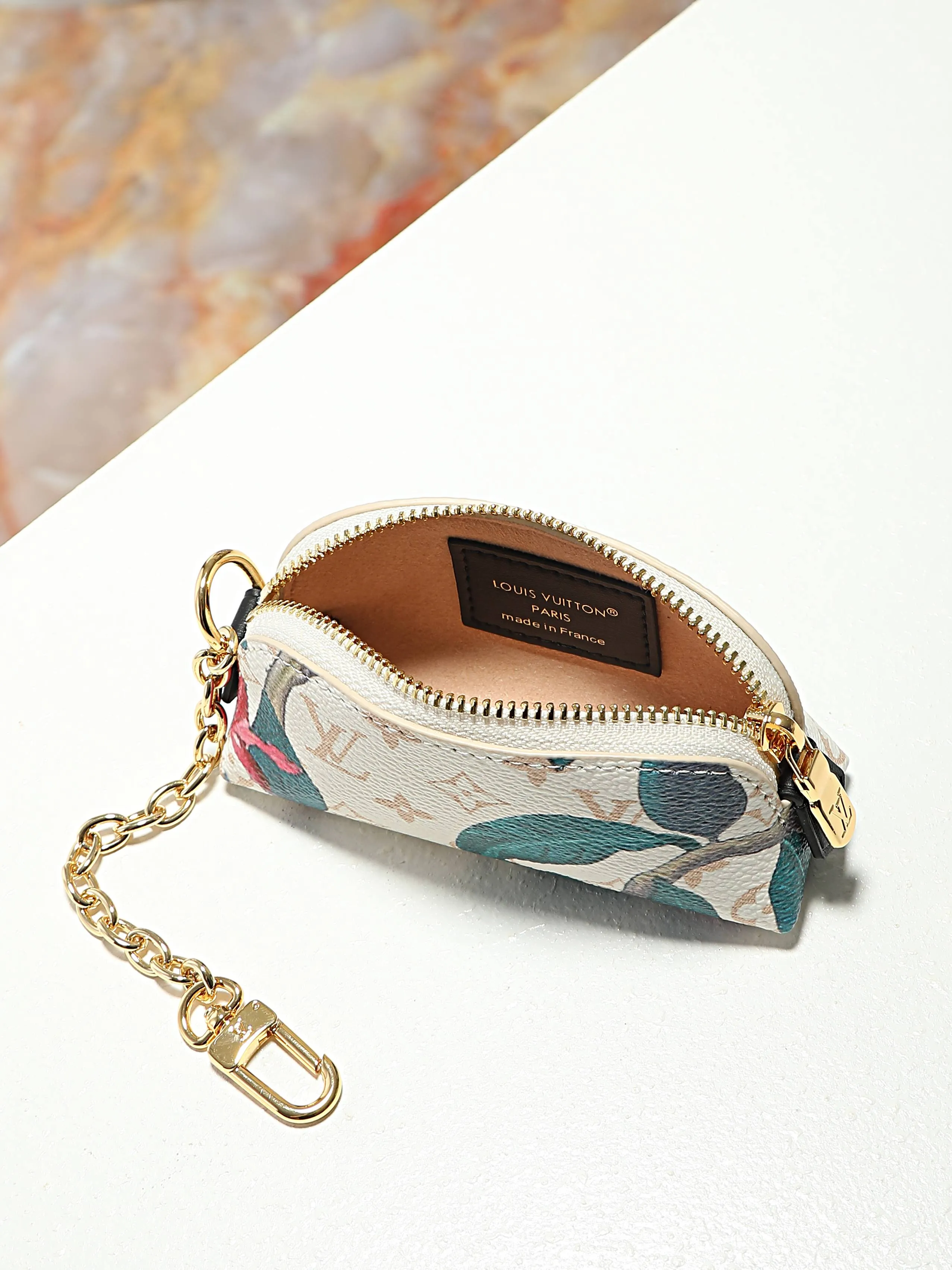 All Categories Official Website "Brand Women's Bags" Women's Bags 💙 LV 2026 New LV Cosmetic Bag