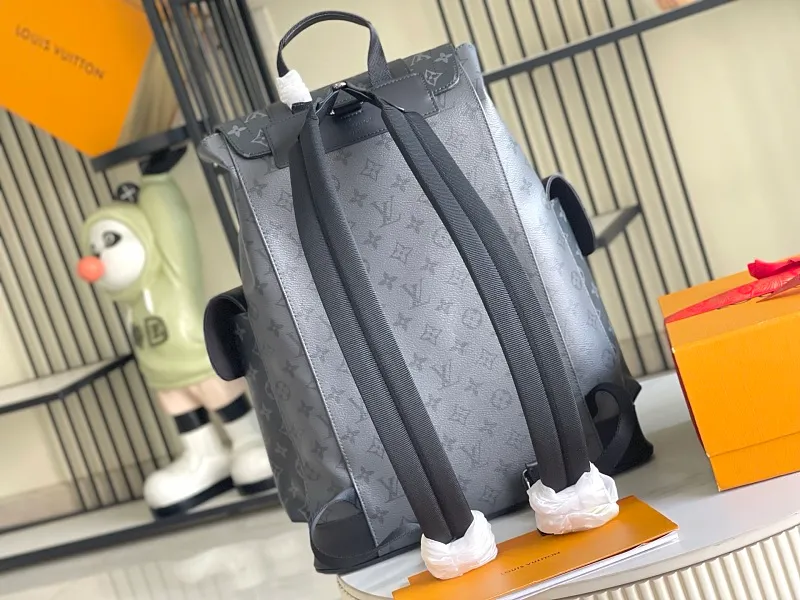 All Categories 💚 Authentic Grade Bags 💚 LV 2026 New LV Backpack Luxury Replica Large Capacity