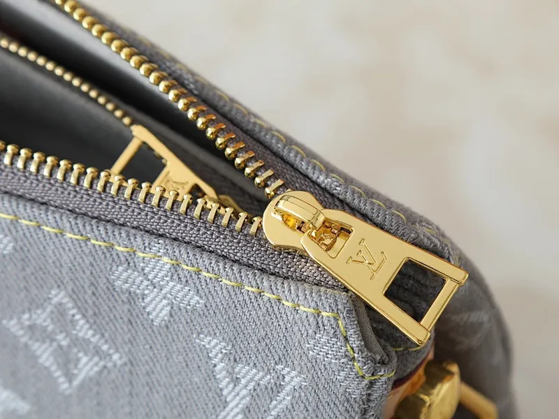 All Categories Official Website "Brand Women's Bags" Women's Bags 💙 LV 2025 New LV Crossbody Bag