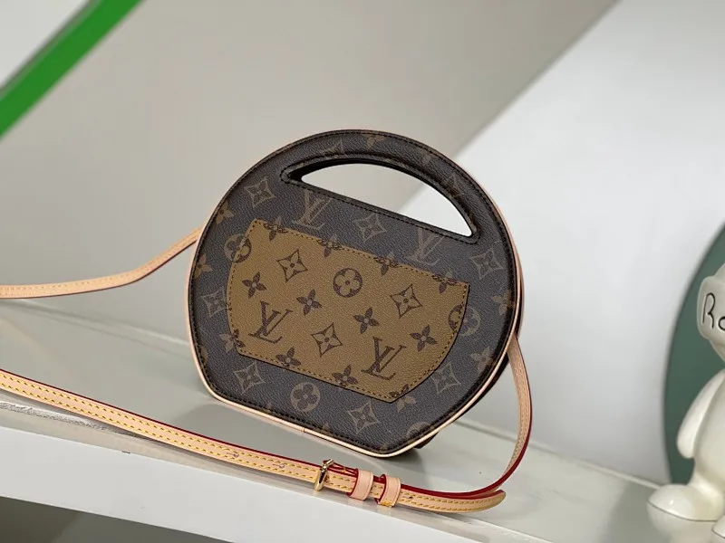 All Categories Official Website "Brand Women's Bags" Women's Bags 💙 LV 2026 New LV Crossbody Bag