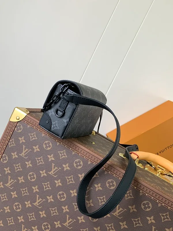 All Categories Official Website "Brand Women's Bags" Women's Bags 💙 LV 2026 New LV Crossbody Bag