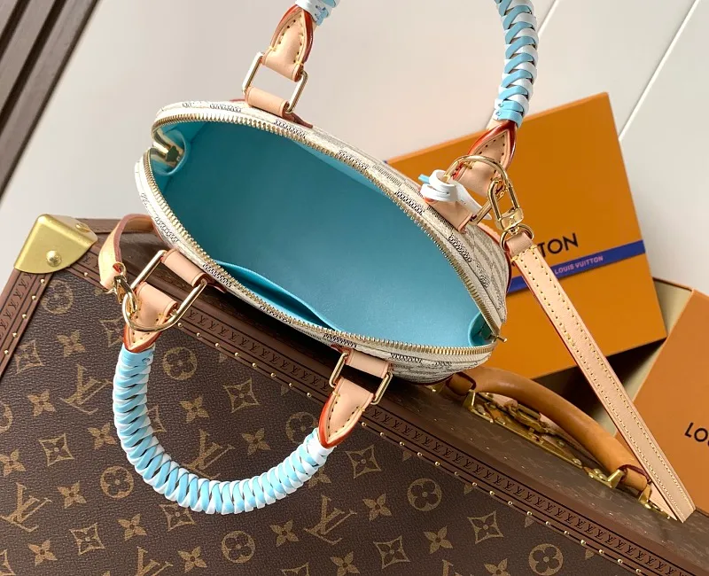 All Categories Official Website "Brand Women's Bags" Women's Bags 💙 LV 2026 New LV Crossbody Bag