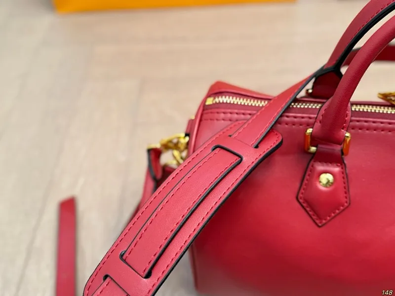 All Categories Official Website "Brand Women's Bags" Women's Bags 💙 LV 2025 New LV Crossbody Bag
