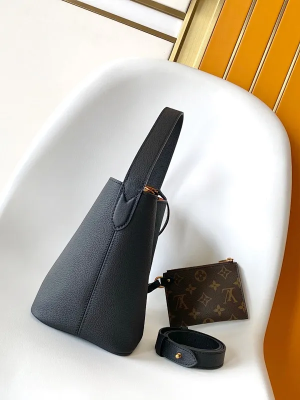All Categories Official Website "Brand Women's Bags" Women's Bags 💙 LV 2025 New LV Crossbody Bag