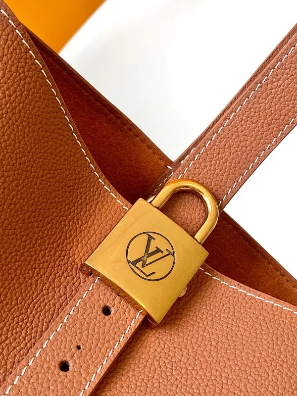 All Categories Official Website "Brand Women's Bags" Women's Bags 💙 LV 2025 New LV Crossbody Bag