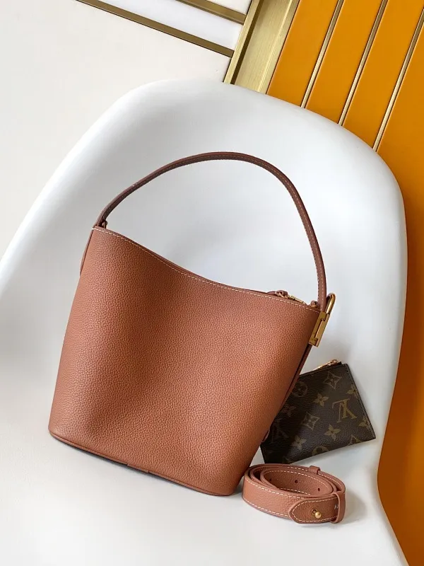 All Categories Official Website "Brand Women's Bags" Women's Bags 💙 LV 2025 New LV Crossbody Bag