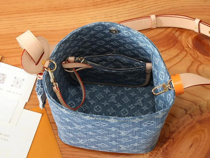 All Categories Official Website "Brand Women's Bags" Women's Bags 💙 LV LV 2026 New Crossbody Shoulder Bag