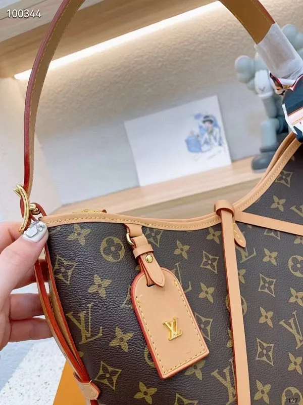 All categories Official website "Brand Women's Bags" Women's Bags 💙 LV fine imitation LV, high imitation LV bags, LV crossbody bags, 2023 official latest version LV retro crossbody bags, LV bag factory, recommended bags, size: 29-12-24CM