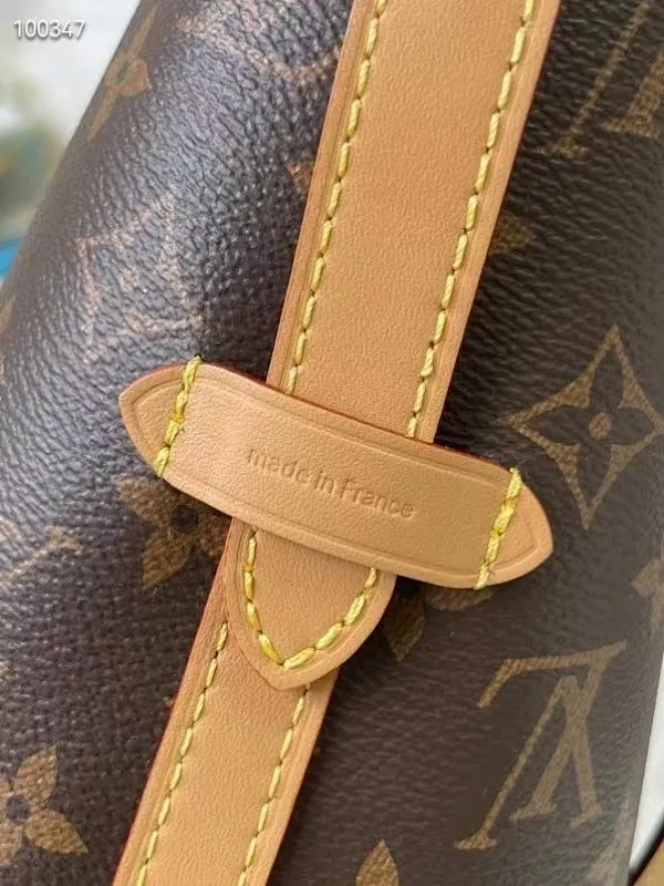 All categories Official website "Brand Women's Bags" Women's Bags 💙 LV fine imitation LV, high imitation LV bags, LV crossbody bags, 2023 official latest version LV retro crossbody bags, LV bag factory, recommended bags, size: 29-12-24CM