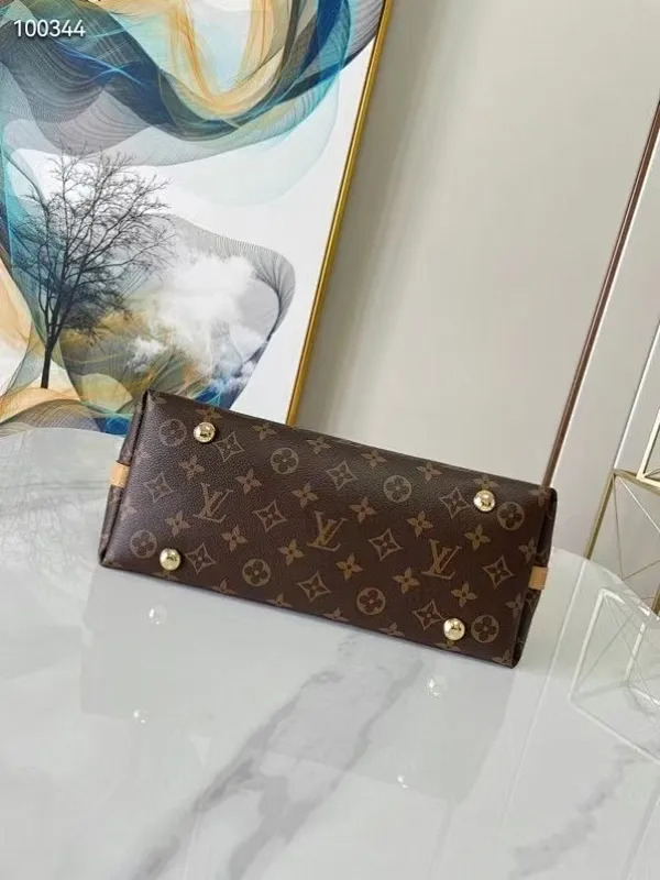 All categories Official website "Brand Women's Bags" Women's Bags 💙 LV fine imitation LV, high imitation LV bags, LV crossbody bags, 2023 official latest version LV retro crossbody bags, LV bag factory, recommended bags, size: 29-12-24CM