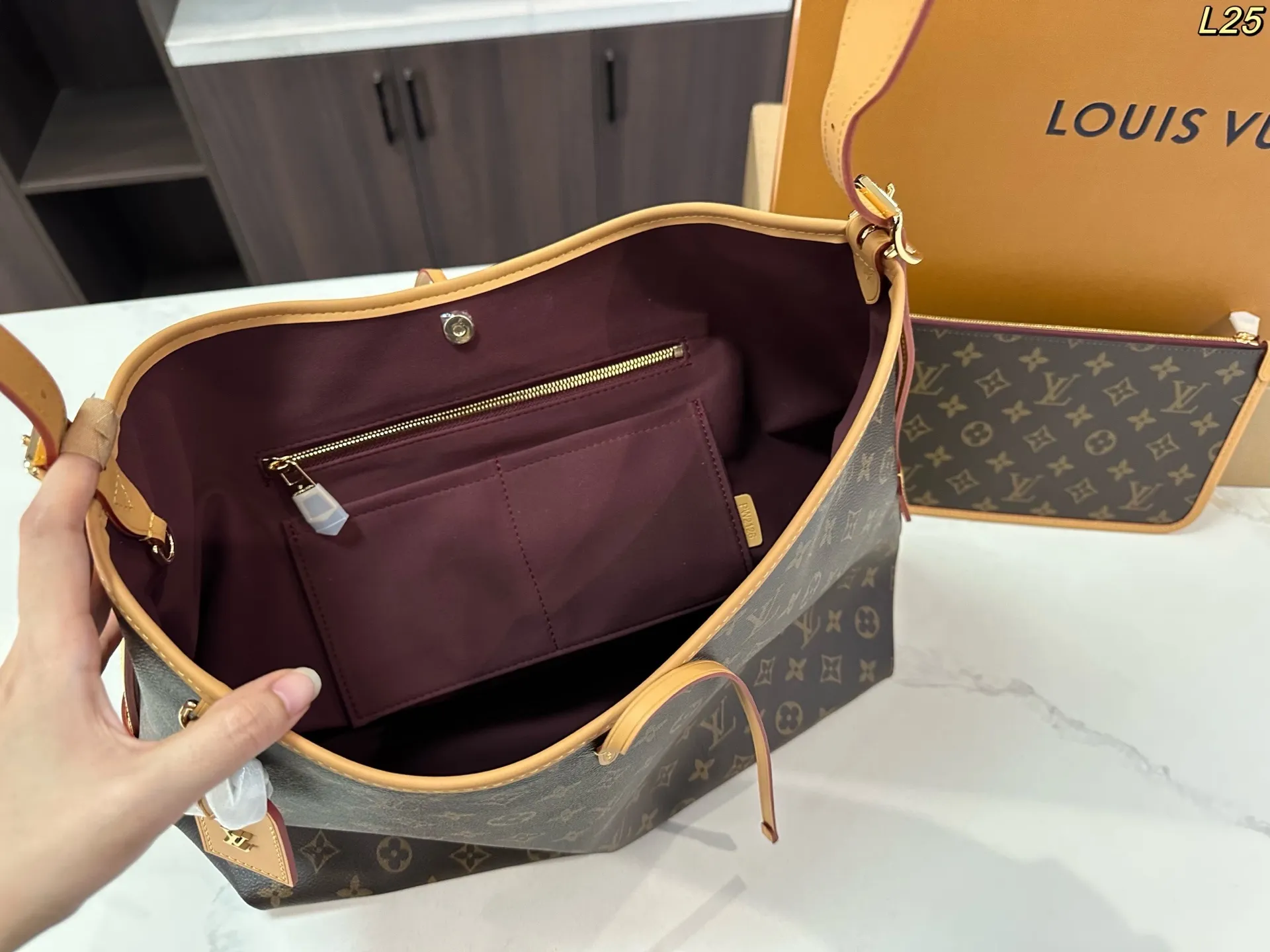 All Categories Official Website "Brand Women's Bags" Women's Bags 💙 LV 2025 New LV Crossbody Bag