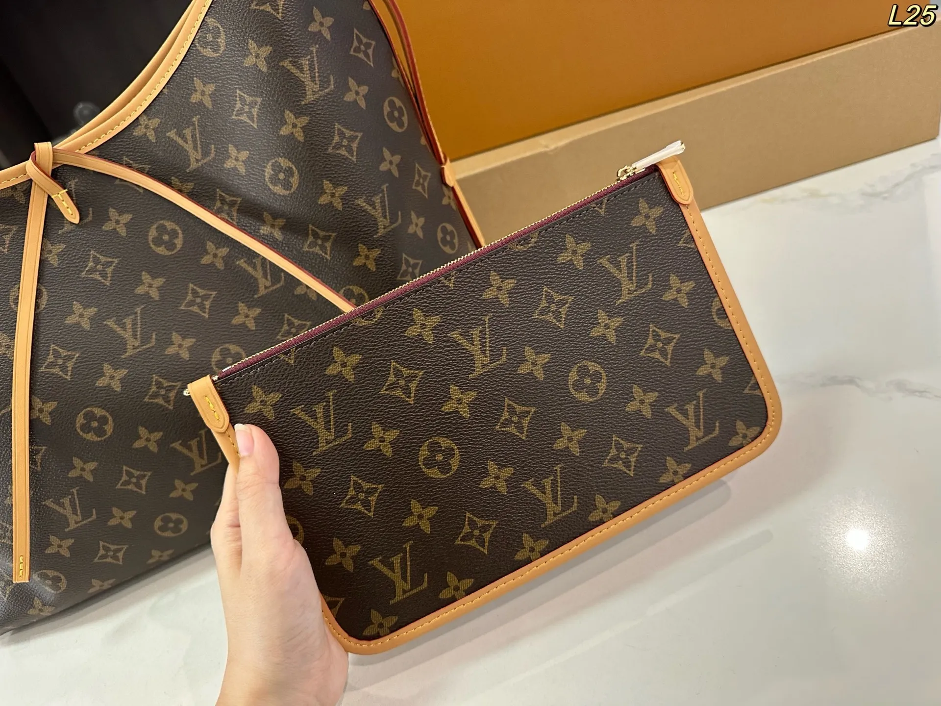 All Categories Official Website "Brand Women's Bags" Women's Bags 💙 LV 2025 New LV Crossbody Bag