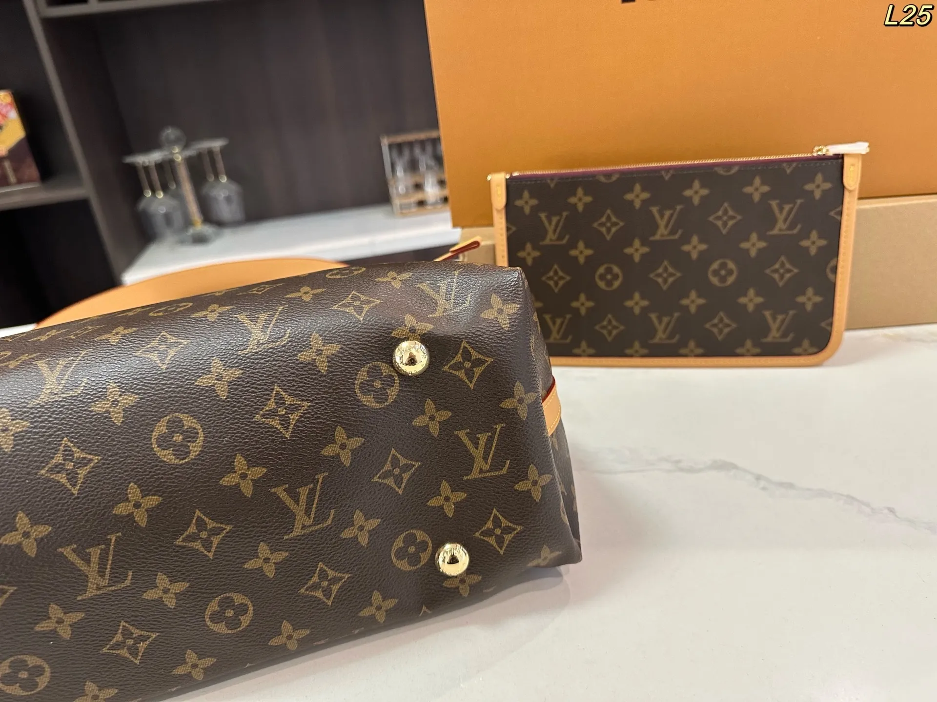 All Categories Official Website "Brand Women's Bags" Women's Bags 💙 LV 2025 New LV Crossbody Bag