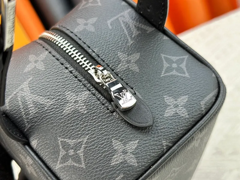 All Categories Official Website "Brand Women's Bags" Women's Bags 💙 LV 2024 New LV Cosmetic Bag