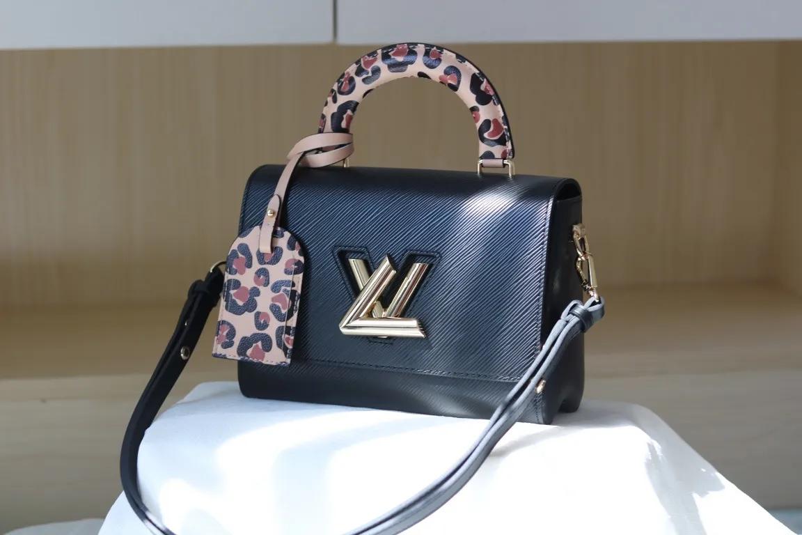 All Categories Official Website "Brand Women's Bags" Women's Bags 💙 LV 2023 New LV Crossbody Bag