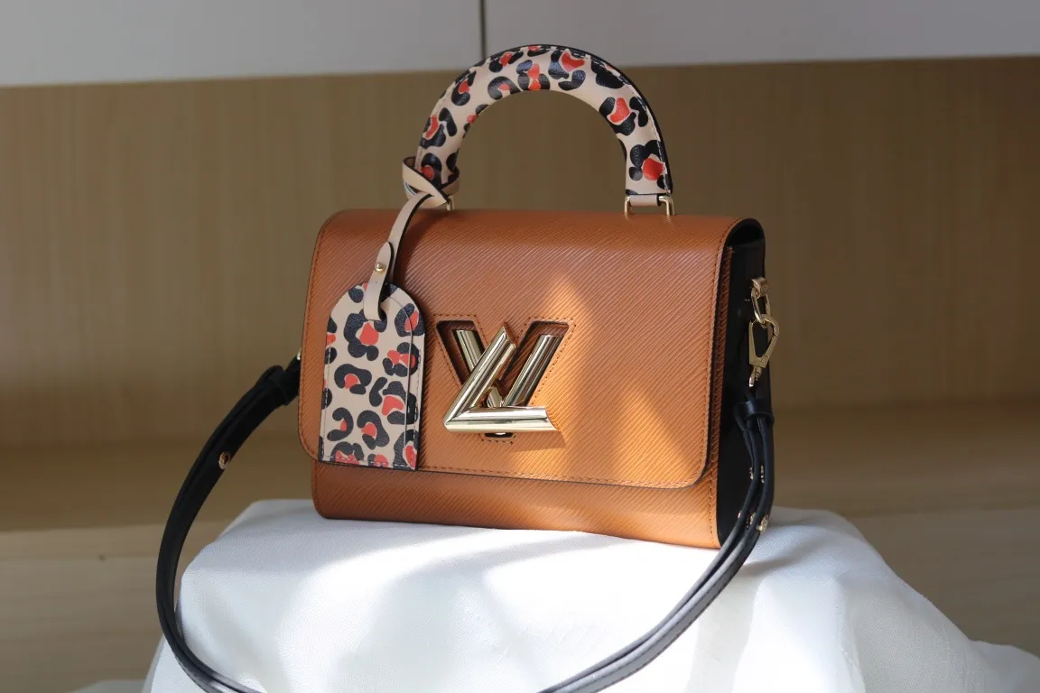 All Categories Official Website "Brand Women's Bags" Women's Bags 💙 LV 2023 New LV Crossbody Bag
