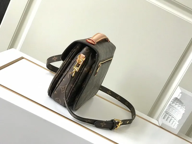 All Categories Official Website "Brand Women's Bags" Women's Bags 💙 LV 2024 New LV Crossbody Bag