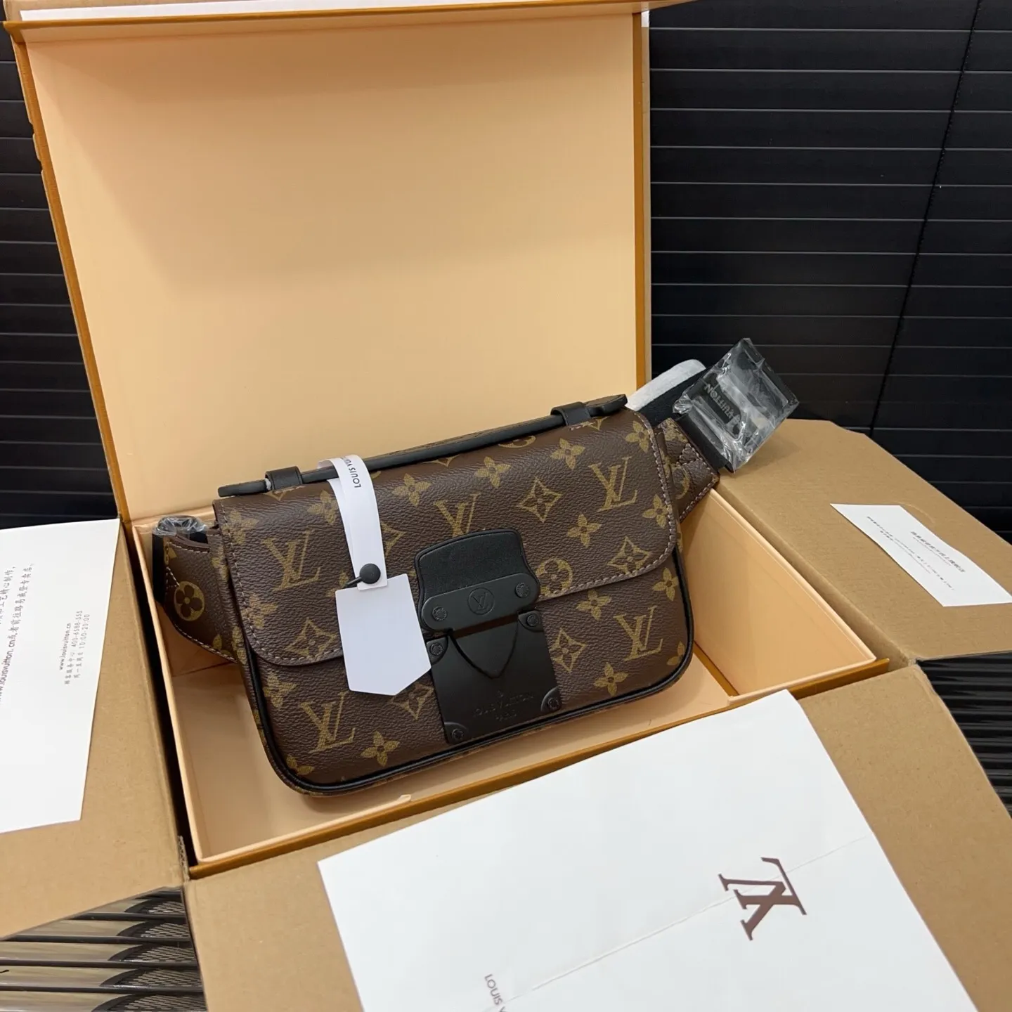 All Categories Official Website "Brand Women's Bags" Women's Bags 💙 LV 2025 New LV Crossbody Bag