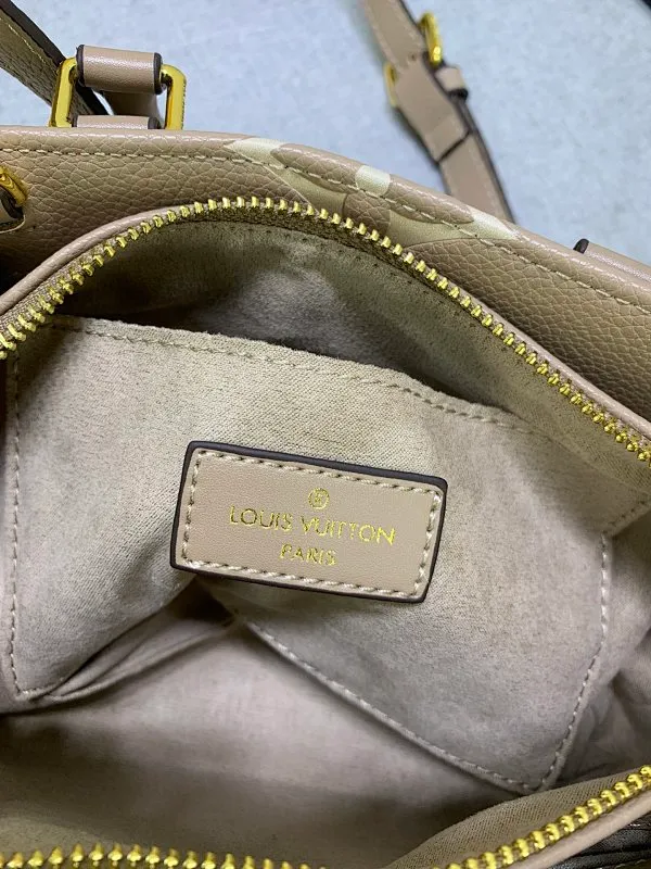 All Categories Official Website "Brand Women's Bags" Women's Bags 💙 LV 2024 New LV Crossbody Bag