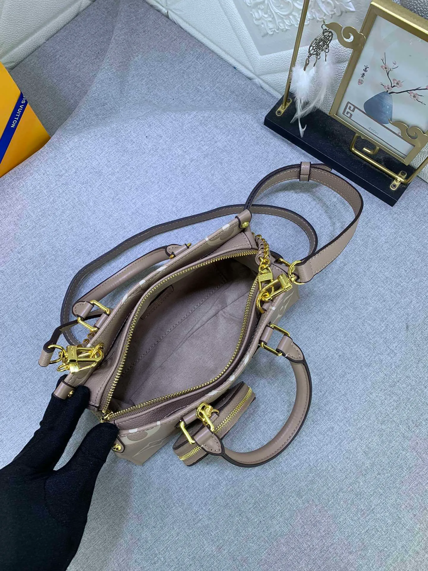 All Categories Official Website "Brand Women's Bags" Women's Bags 💙 LV 2024 New LV Crossbody Bag