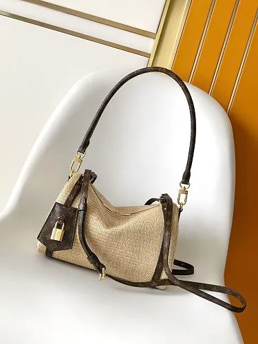 All Categories Official Website "Brand Women's Bags" Women's Bags 💙 LV 2026 New LV Crossbody Bag