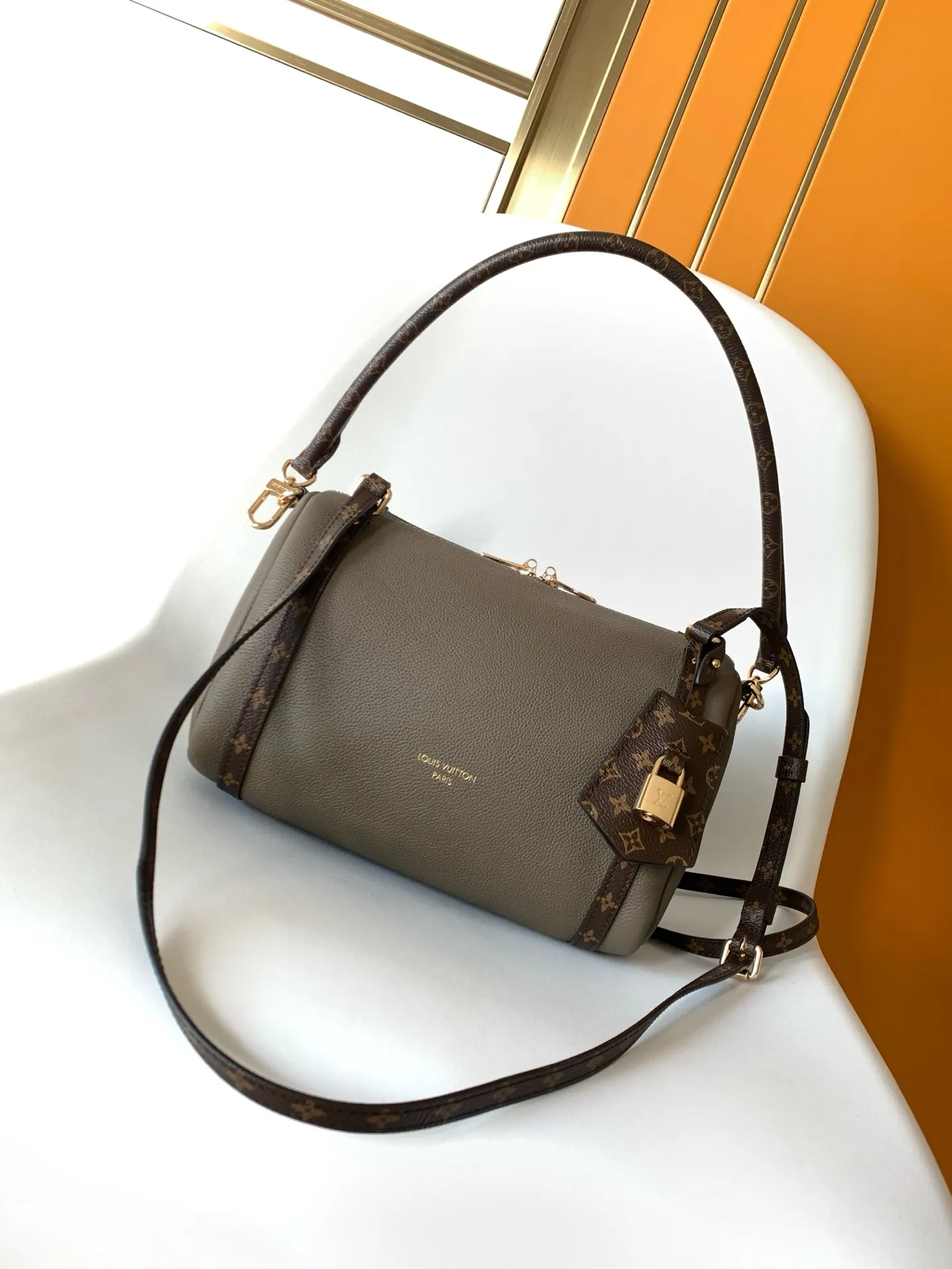 All Categories Official Website "Brand Women's Bags" Women's Bags 💙 LV 2026 New LV Crossbody Bag