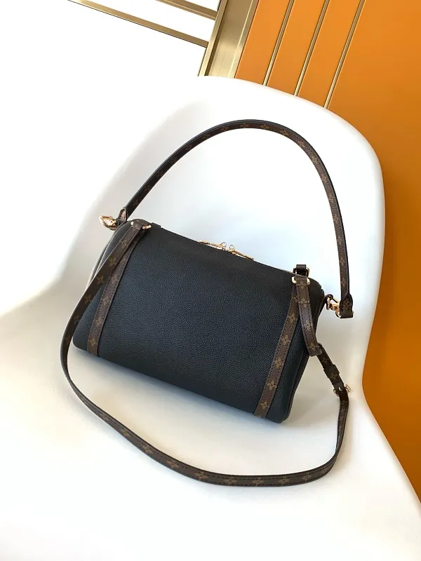 All Categories Official Website "Brand Women's Bags" Women's Bags 💙 LV 2026 New LV Crossbody Bag