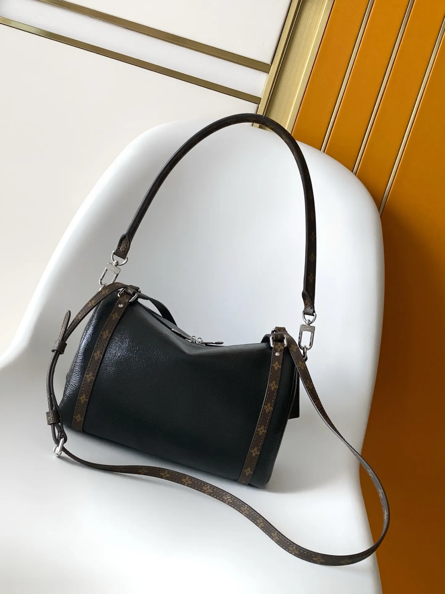 All Categories Official Website "Brand Women's Bags" Women's Bags 💙 LV 2026 New LV Crossbody Bag