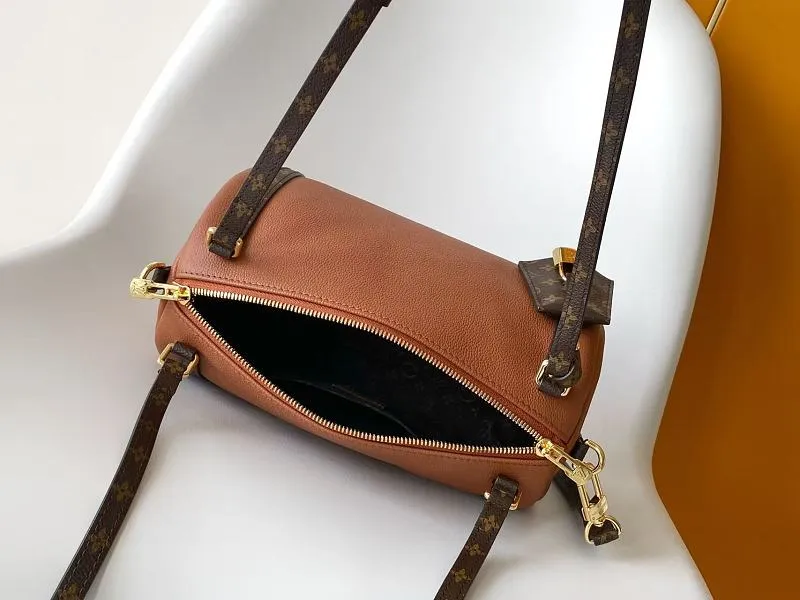 All Categories Official Website "Brand Women's Bags" Women's Bags 💙 LV 2026 New LV Crossbody Bag