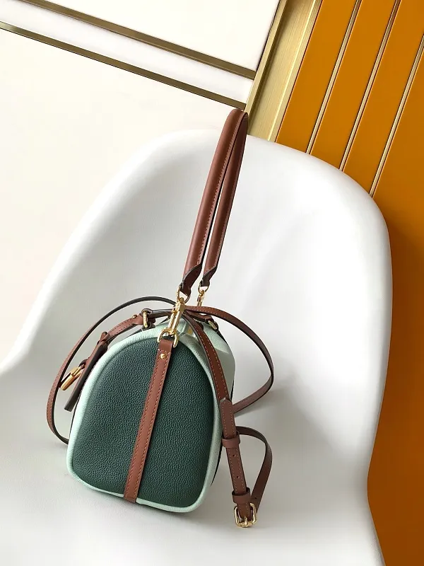 All Categories Official Website "Brand Women's Bags" Women's Bags 💙 LV 2026 New LV Crossbody Bag