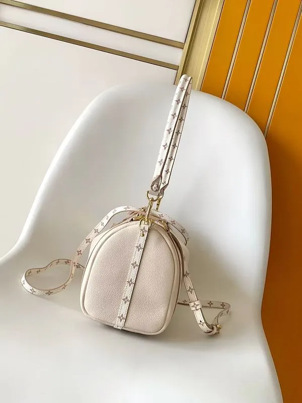 All Categories Official Website "Brand Women's Bags" Women's Bags 💙 LV 2026 New LV Crossbody Bag