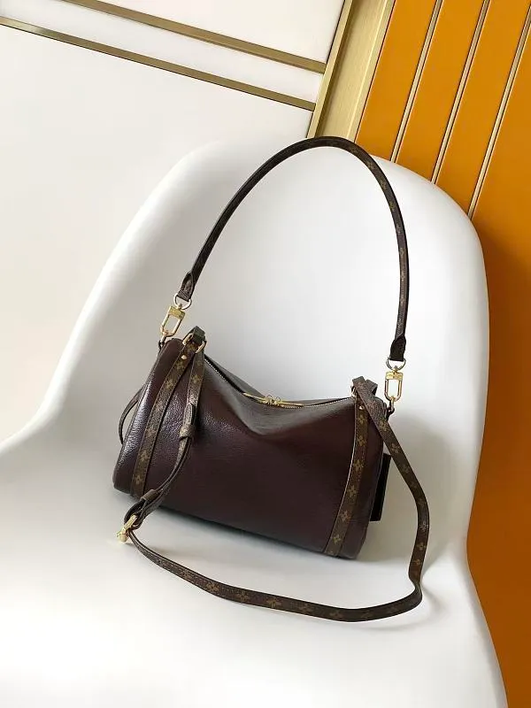 All Categories Official Website "Brand Women's Bags" Women's Bags 💙 LV 2026 New LV Crossbody Bag