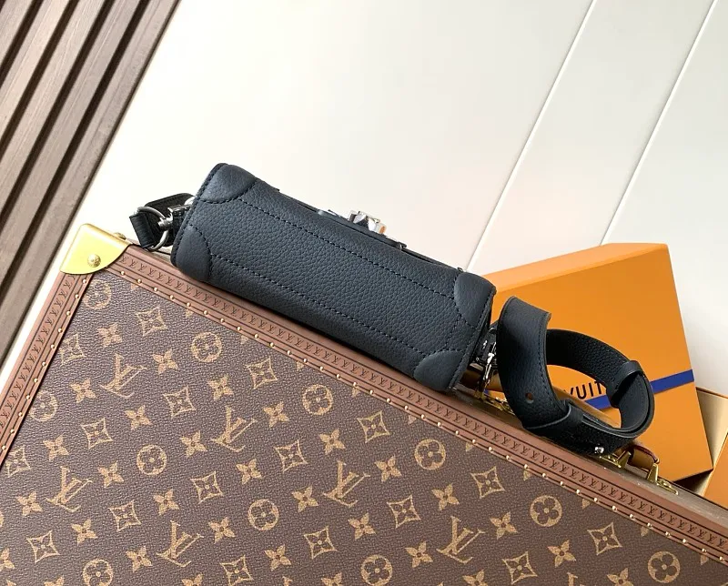 All Categories Official Website "Brand Women's Bags" Women's Bags 💙 LV 2026 New LV Crossbody Bag