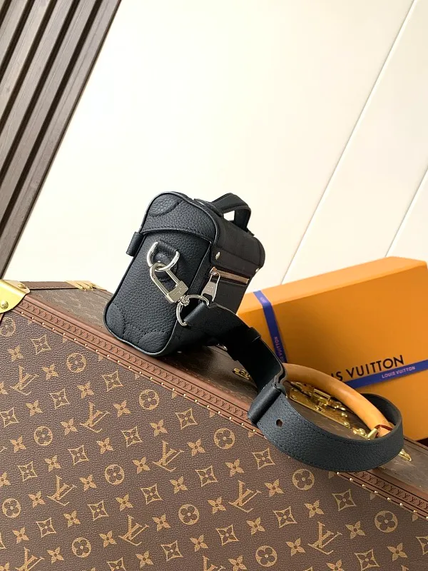 All Categories Official Website "Brand Women's Bags" Women's Bags 💙 LV 2026 New LV Crossbody Bag