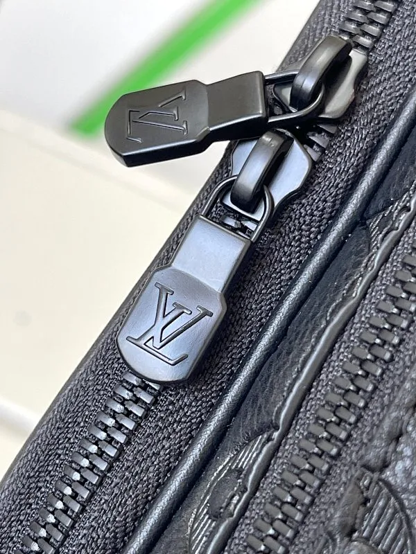 All Categories Official Website "Brand Women's Bags" Women's Bags 💙 LV 2026 New LV Crossbody Bag