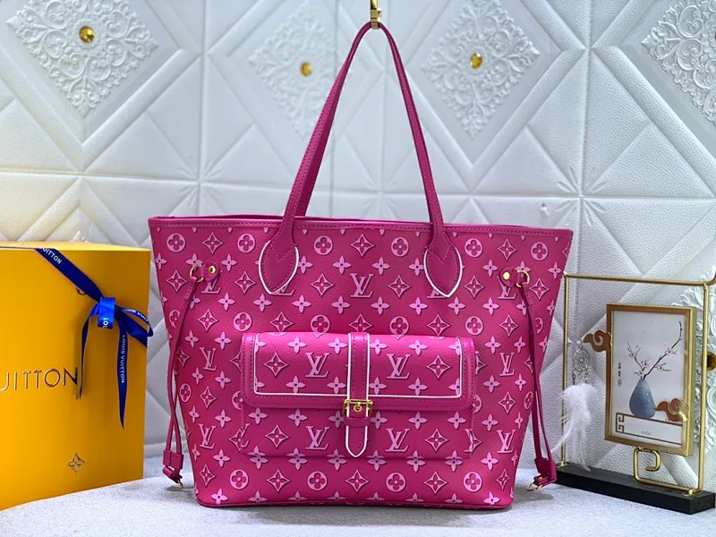 All Categories Official Website "Brand Women's Bags" Women's Bags 💙 LV upgraded original version [NEVERFULL Medium Handbag] (new silk screen shopping bag) The classic lines of the Never full MM handbag are made of colorful Monogram canvas and external front pockets, giving it a retro feel. Gold hardware - including pocket buckles - and leather