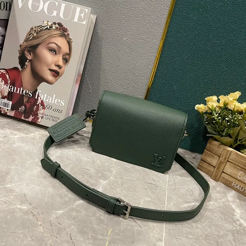 All Categories Official Website "Brand Women's Bags" Women's Bags 💙 LV 2023 New LV Crossbody Bag