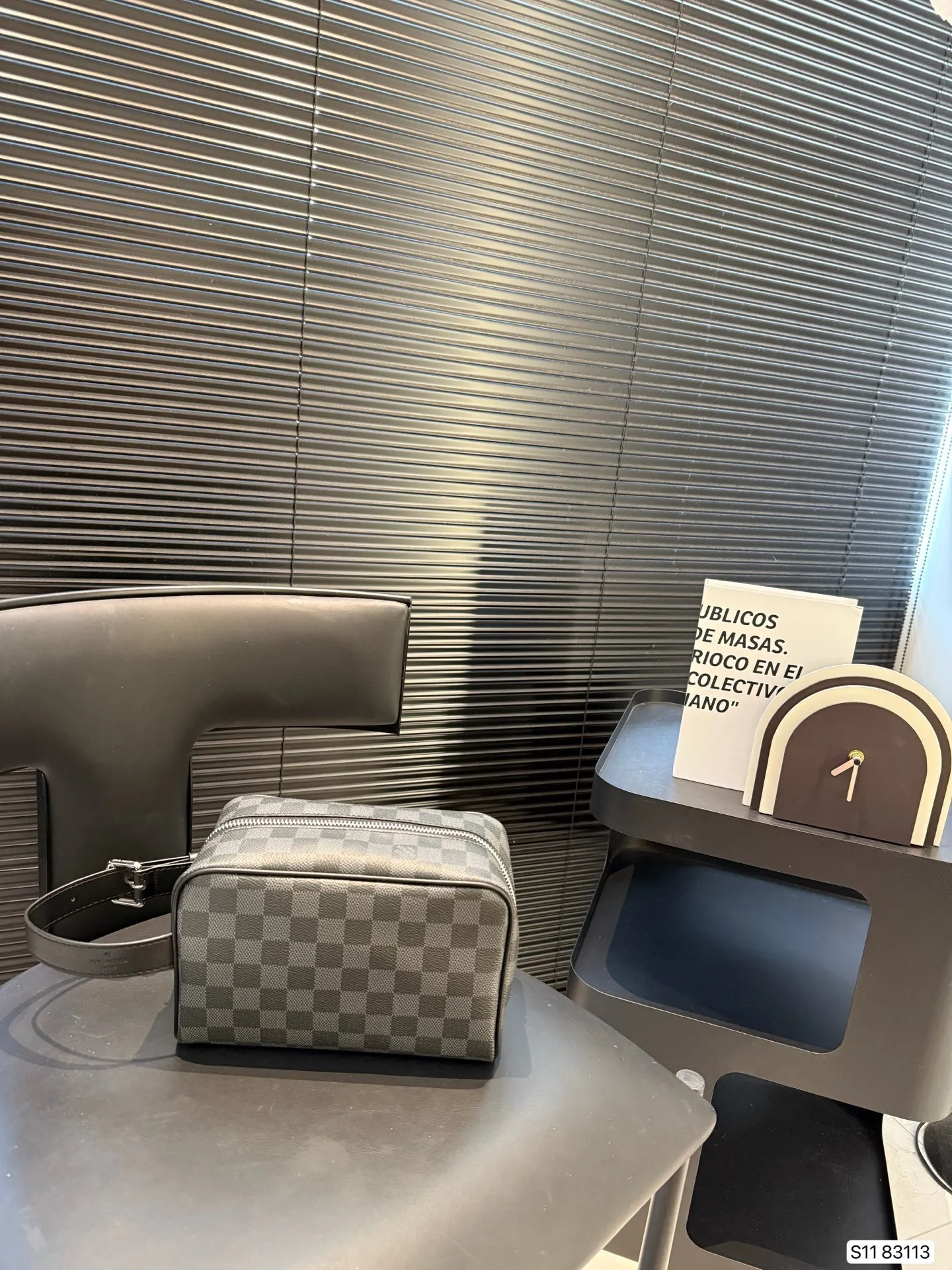 All categories Official website "Brand Women's Bags" Women's Bags 💙 LV 2025 new LV toiletry bag