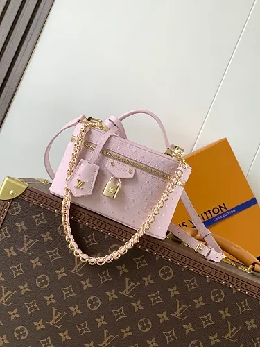 All Categories Official Website "Brand Women's Bags" Women's Bags 💙 LV 2026 New LV Crossbody Bag