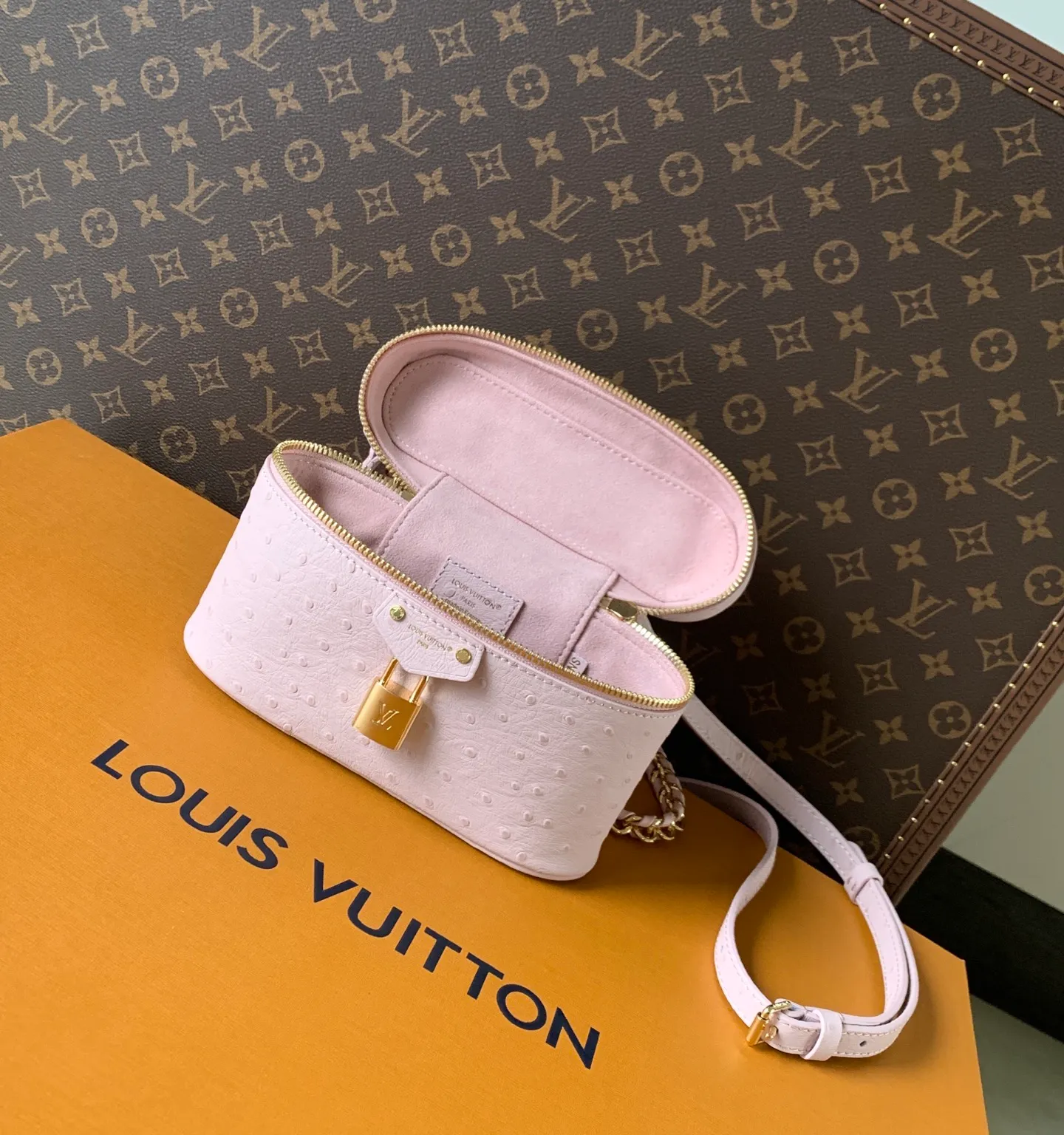 All Categories Official Website "Brand Women's Bags" Women's Bags 💙 LV 2026 New LV Crossbody Bag