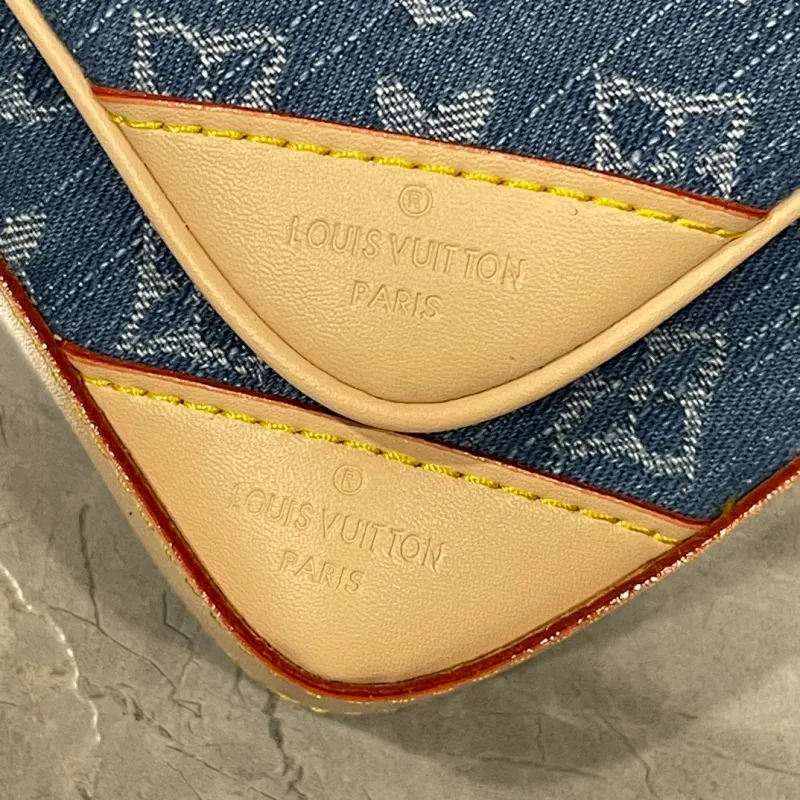 All Categories Official Website "Brand Women's Bags" Women's Bags 💙 LV 2024 New LV Denim Denim Crossbody Bag
