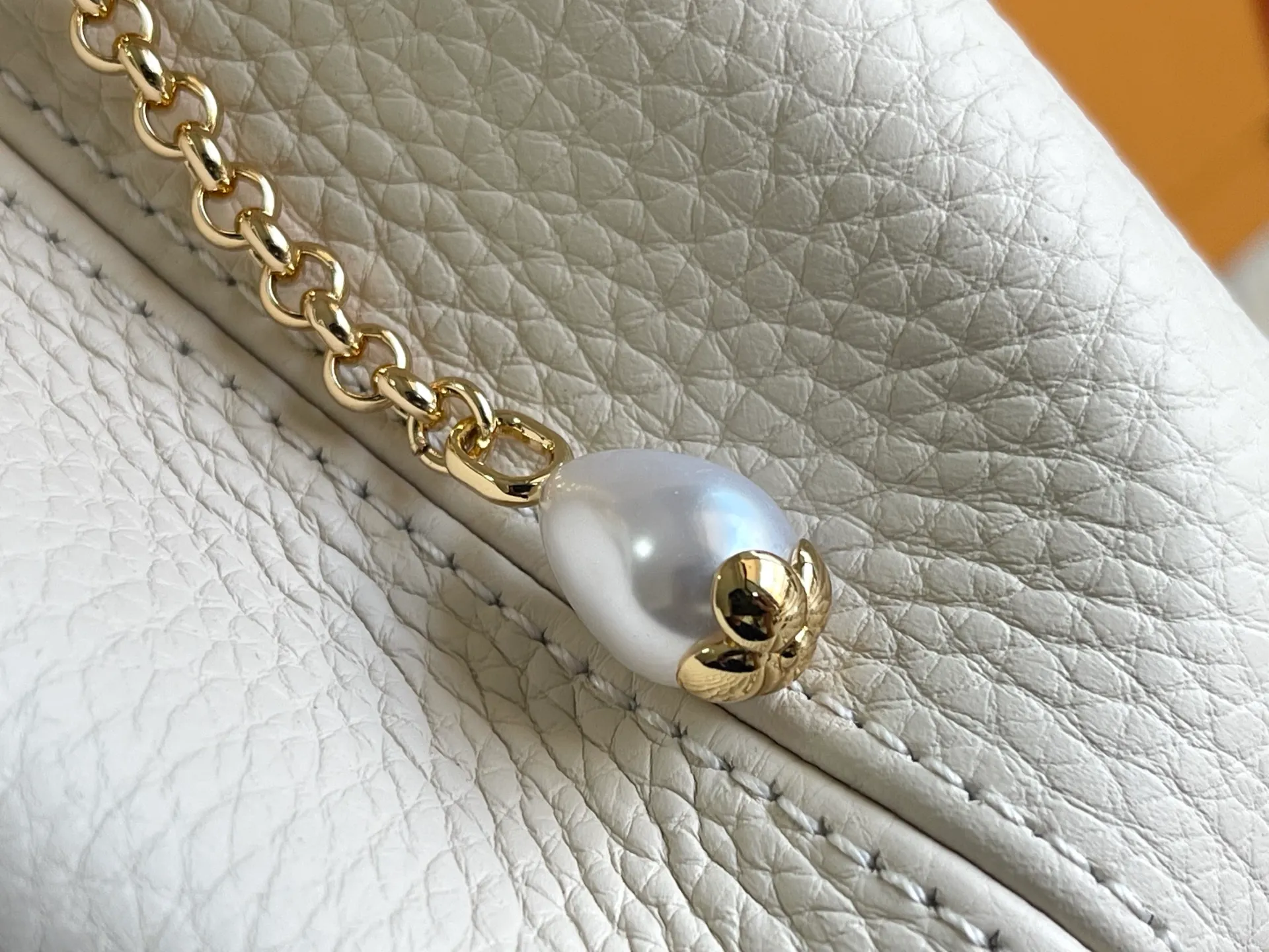 All Categories 💚 Authentic Grade Bags 💚 LV 2026 New LV Top Replica Crossbody Shoulder Bag
