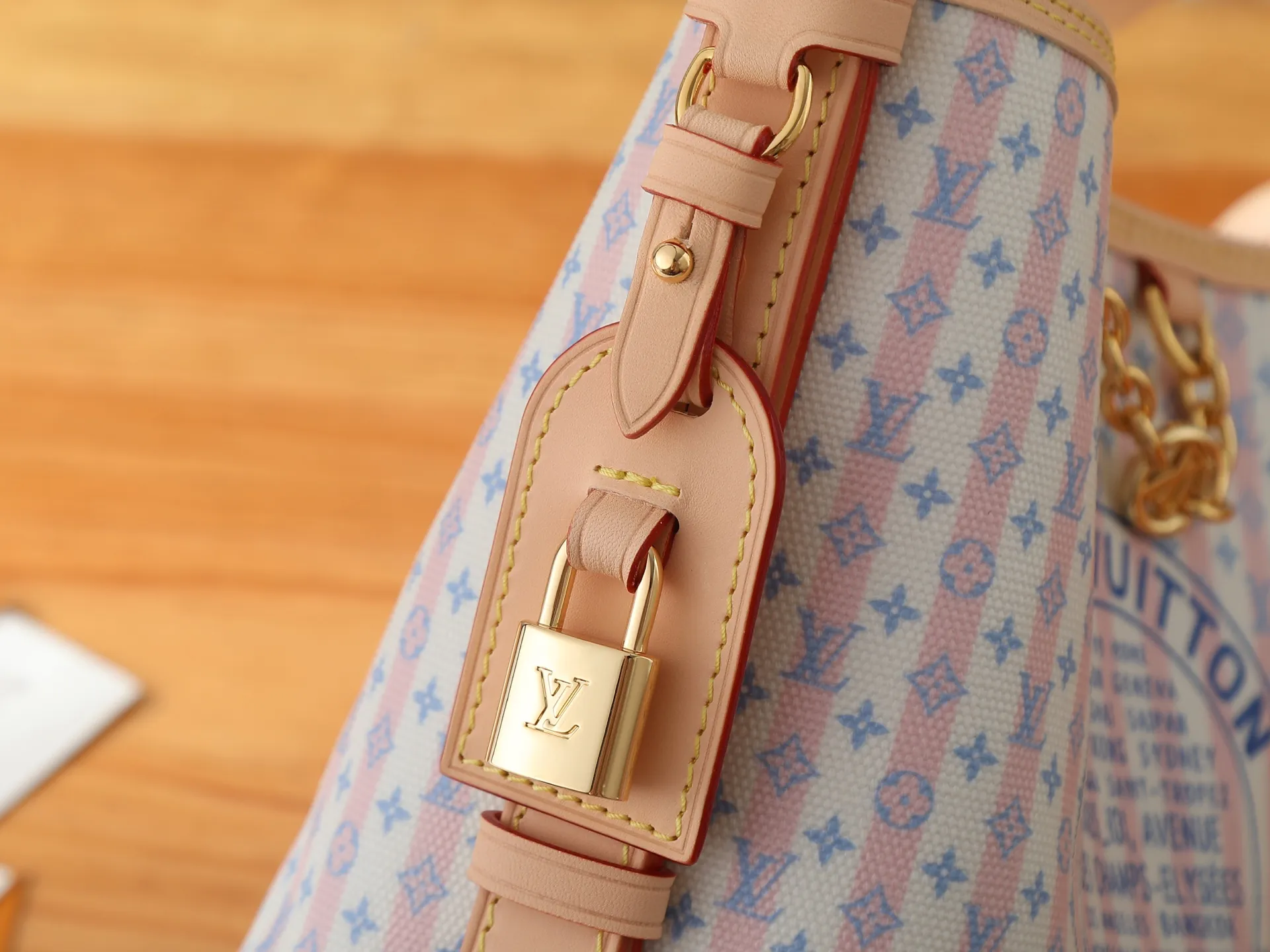 All Categories Official Website "Brand Women's Bags" Women's Bags 💙 LV LV 2026 New Crossbody Shoulder Bag